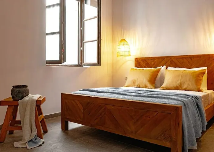 Beachfront Crystalia ヴィラ ラクハニア