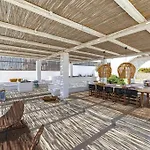 Beachfront Crystalia Vilă *