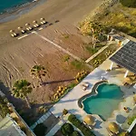Vilă Beachfront Crystalia