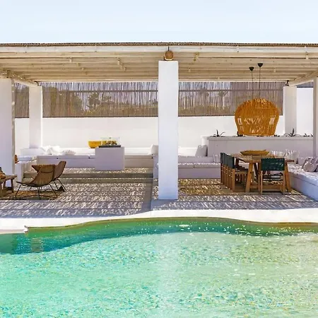 Beachfront Crystalia * Lakhania