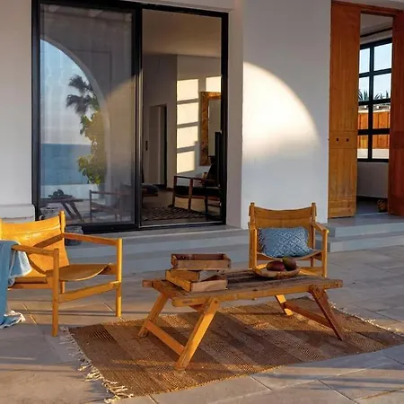 Villa Beachfront Crystalia
