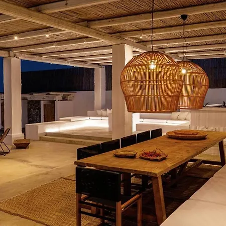 Beachfront Crystalia *