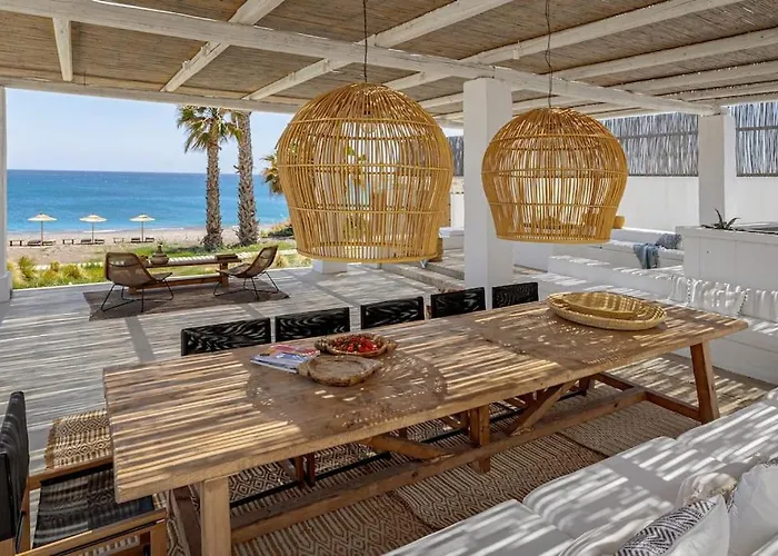 Villa Beachfront Crystalia Lahaniá