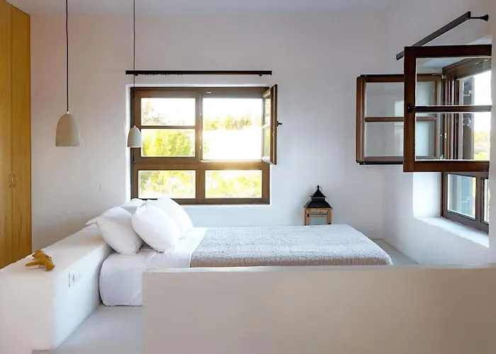 Beachfront Crystalia Lakhania