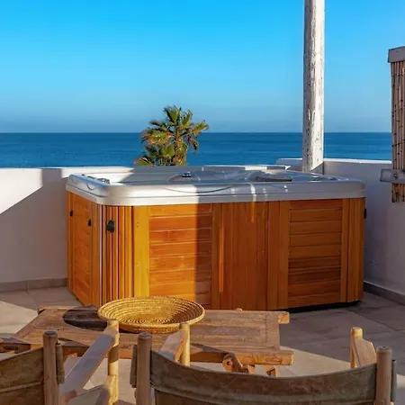 Beachfront Crystalia * Lachania